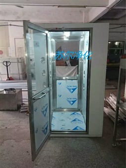 外鋼板烤漆風(fēng)淋室